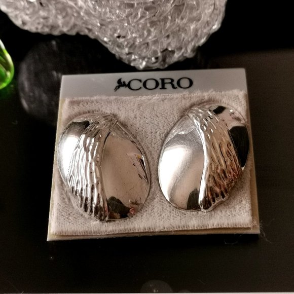 Vintage CORO Silver Oval Shape Pierced Earrings - Picture 1 of 4